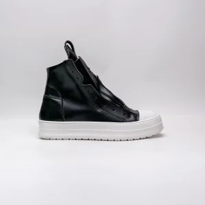 F09 SHOES - F16 - Classic Black