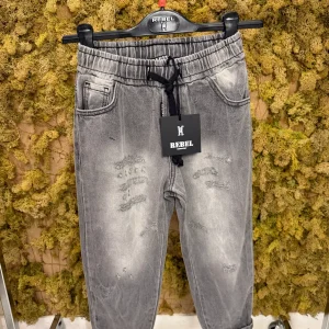 Jeans rebel