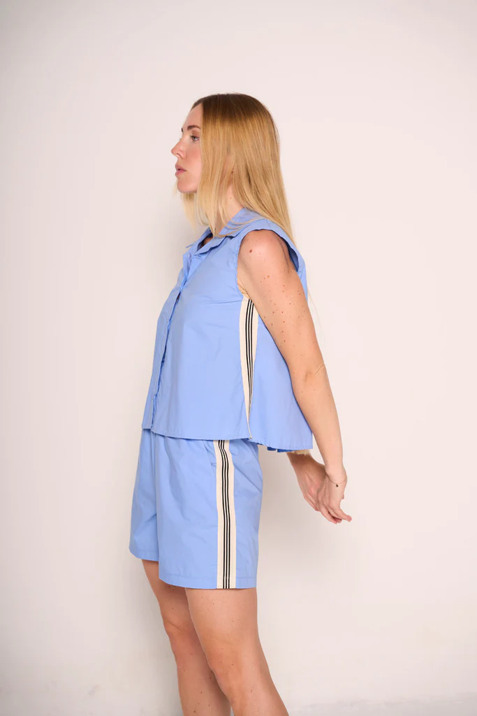 Camicetta smanicata azzurra - immagine 3