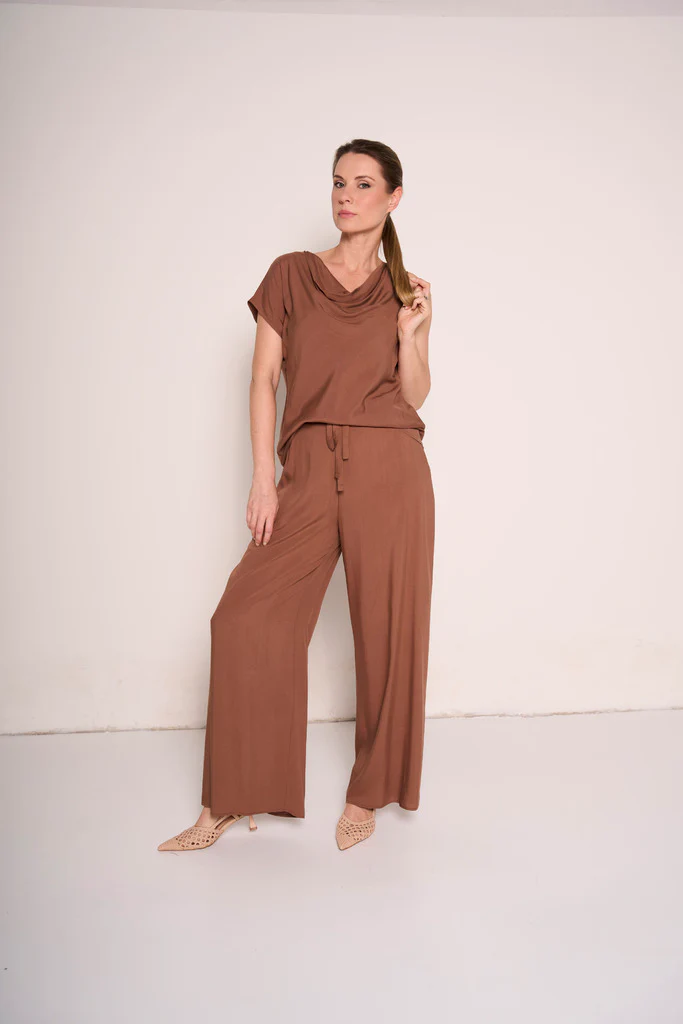 Pantaloni cioccolato a gamba larga - immagine 4