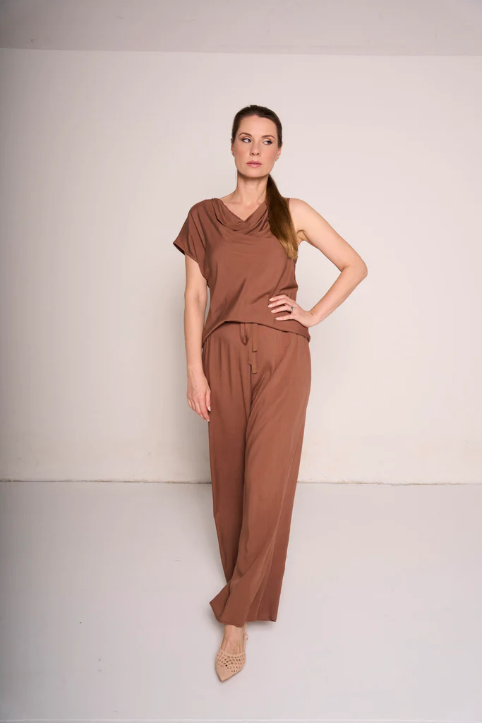 Pantaloni cioccolato a gamba larga