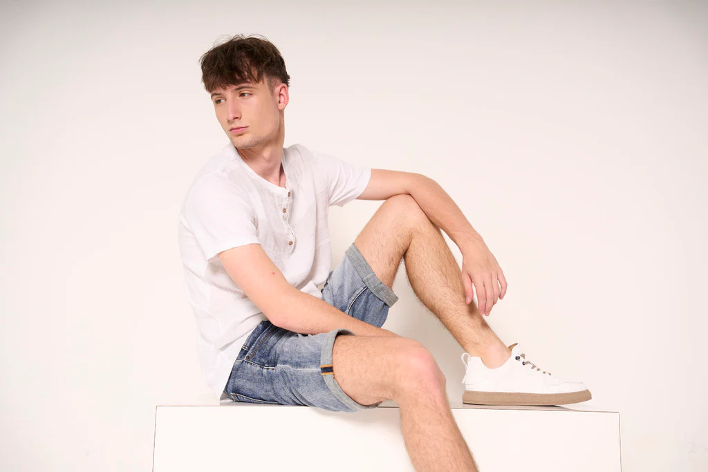 T-shirt henley a righe tono su tono in cotone leggero - immagine 4
